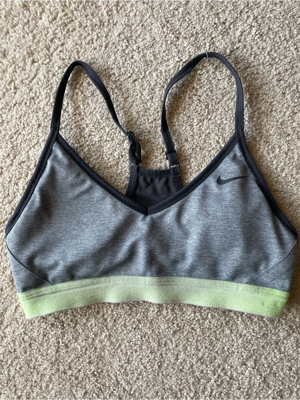 Nike Women's Gray Sports Bra with Light Green Band Size Small Workout Run Gym